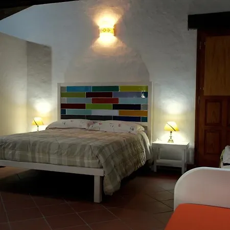 Una Casa Tra Gli Alberi Gasthof